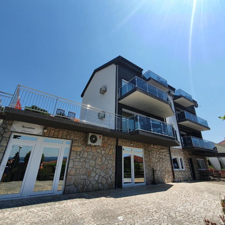 Apartments Blazevic, Heated Pool&Jacuzzi Dramalj Luaran gambar