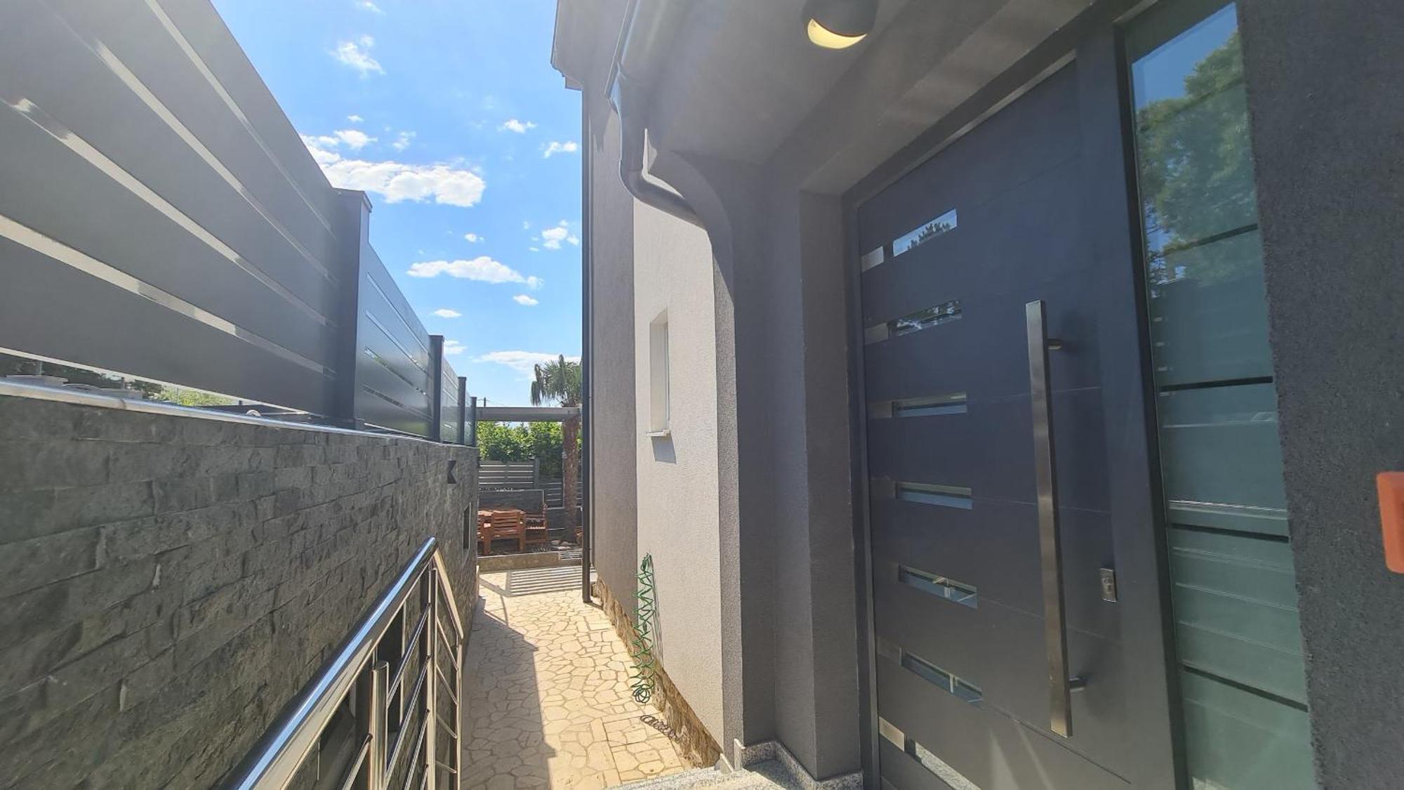 Apartments Blazevic, Heated Pool&Jacuzzi Dramalj Luaran gambar