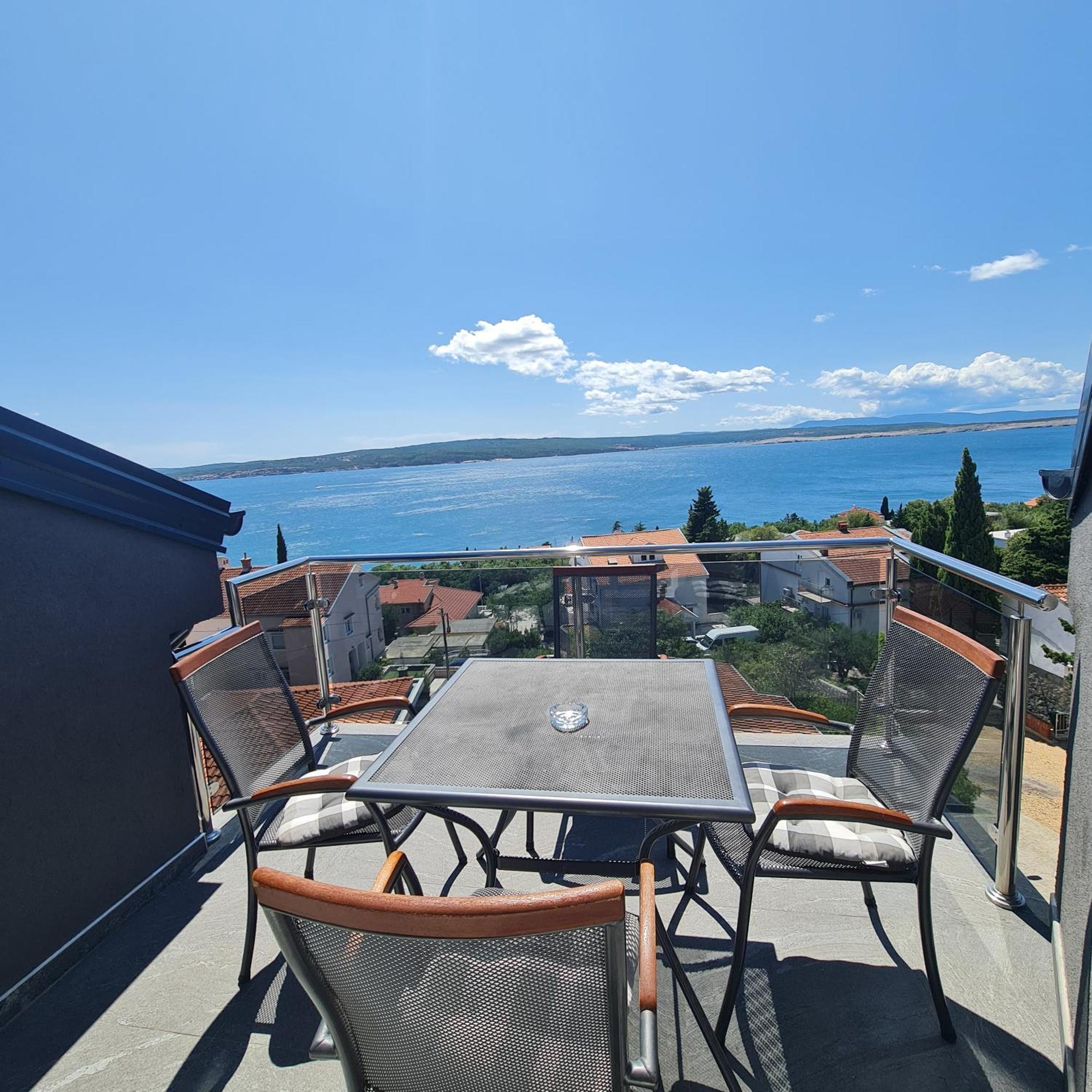 Apartments Blazevic, Heated Pool&Jacuzzi Dramalj Luaran gambar