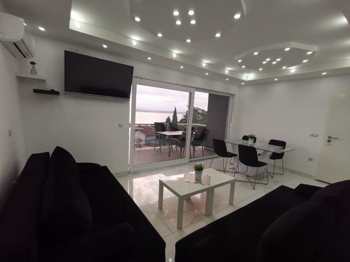 Apartments Blazevic, Heated Pool&Jacuzzi Dramalj Luaran gambar