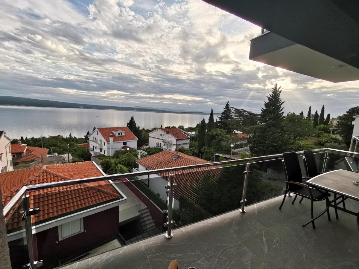 Apartments Blazevic, Heated Pool&Jacuzzi Dramalj Luaran gambar