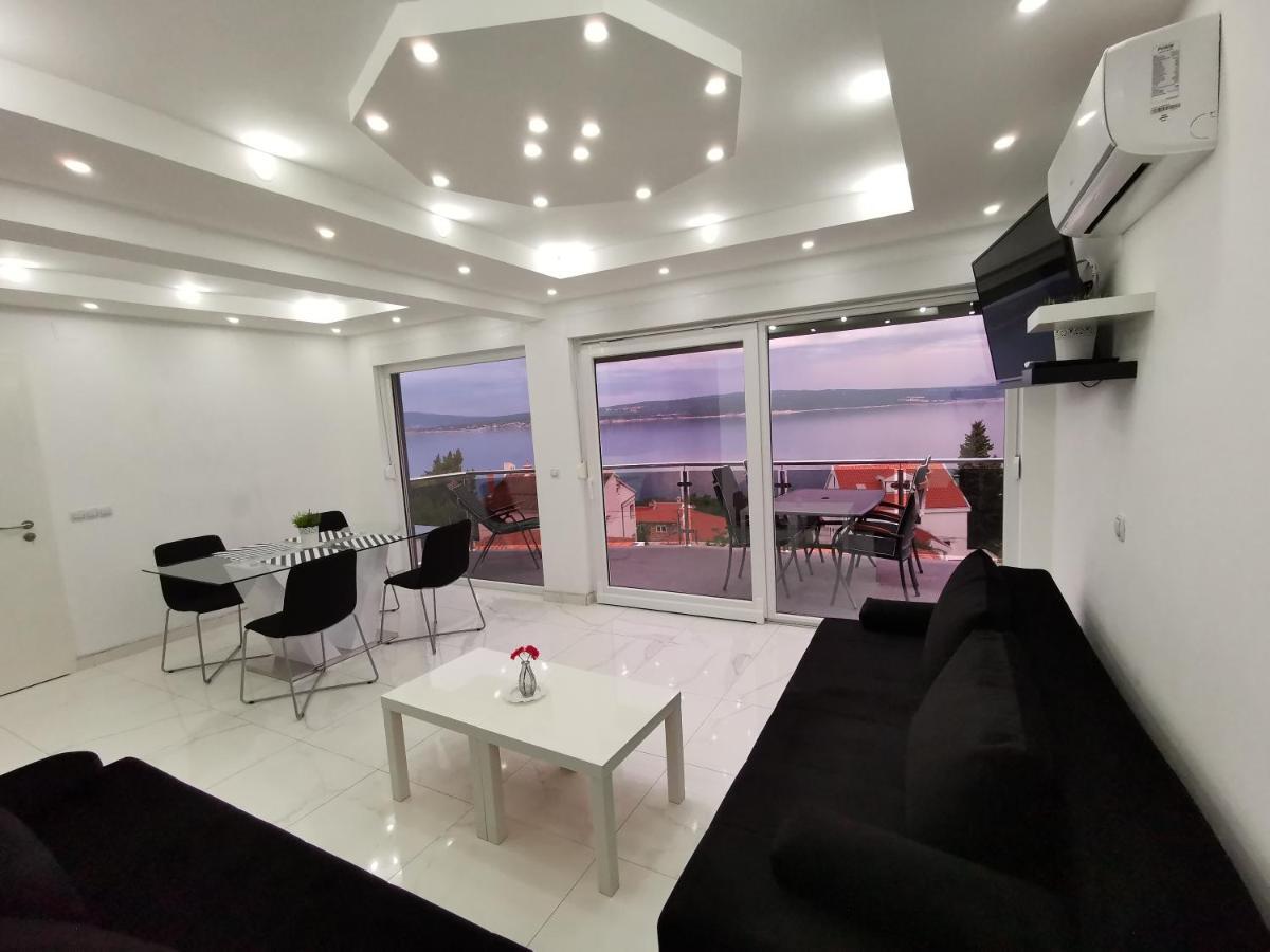 Apartments Blazevic, Heated Pool&Jacuzzi Dramalj Luaran gambar