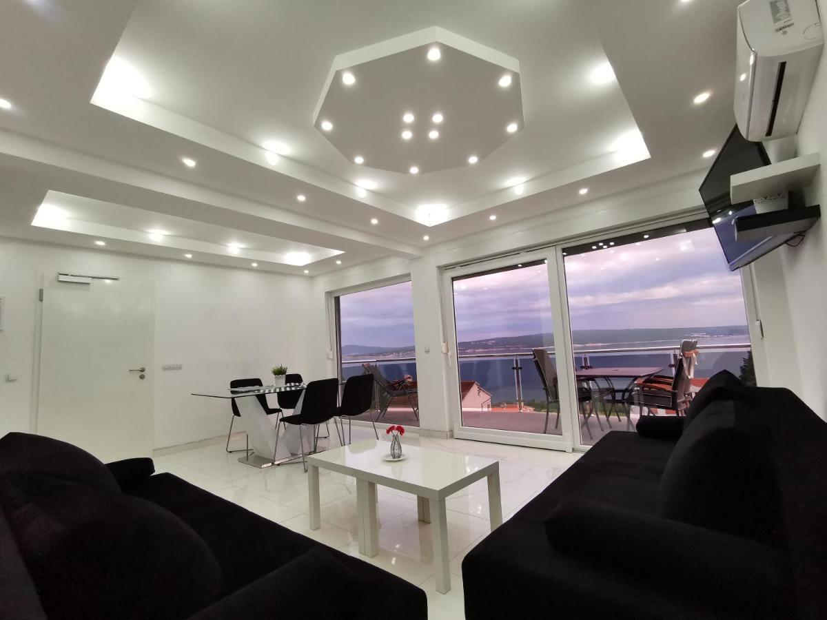 Apartments Blazevic, Heated Pool&Jacuzzi Dramalj Luaran gambar
